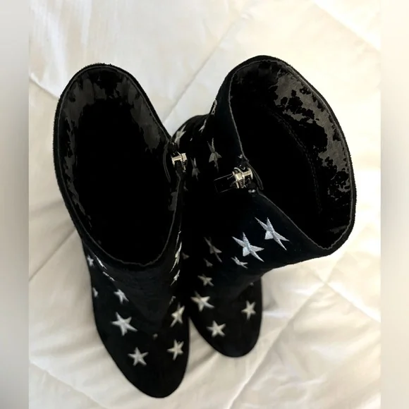 Worn Charlotte Russe Size 8 Black Ankle Boots w/star detail - Picture 6 of 6